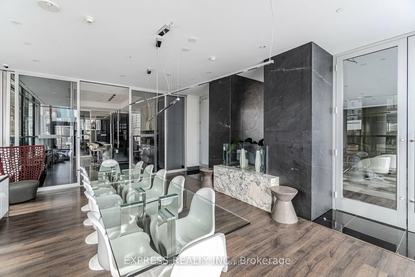 290 Adelaide Street W, Unit 1008 thumbnail 24