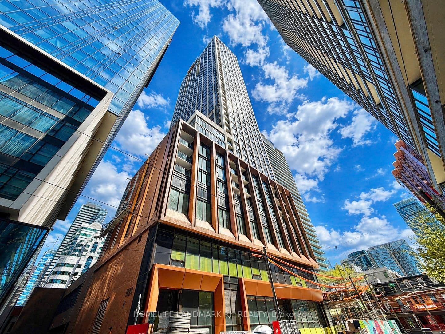 400 King Street W, Unit 619