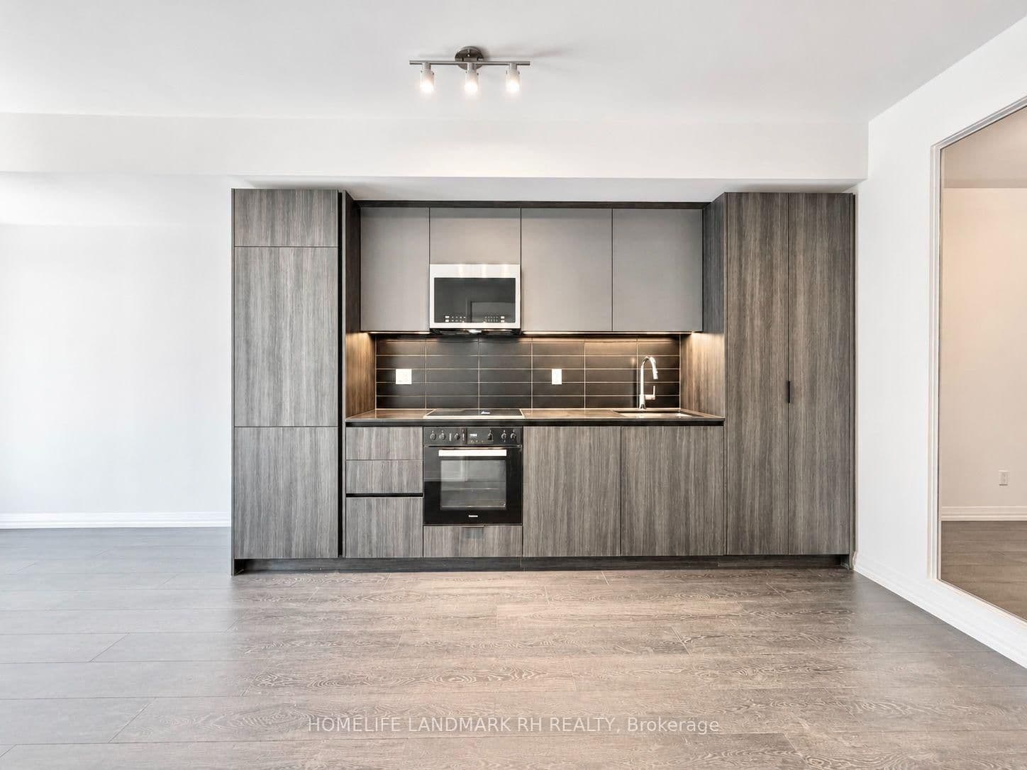 400 King Street W, Unit 619 thumbnail 4