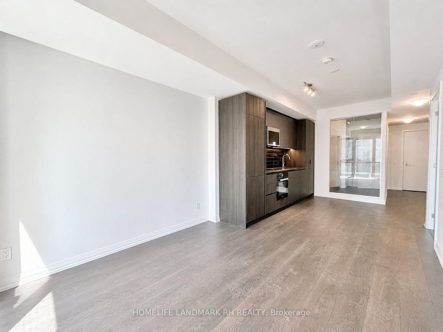 400 King Street W, Unit 619 thumbnail 5