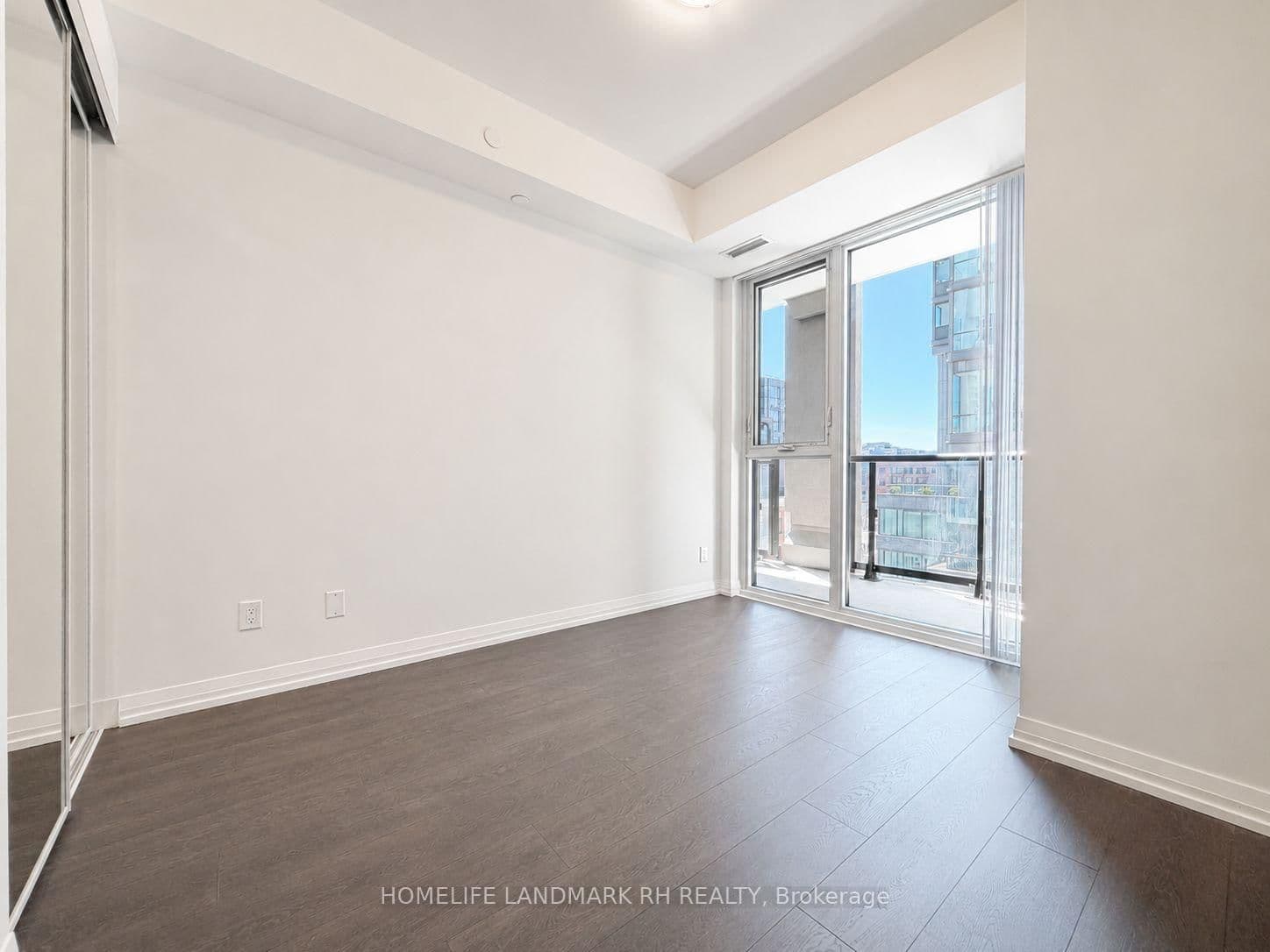 400 King Street W, Unit 619 thumbnail 7