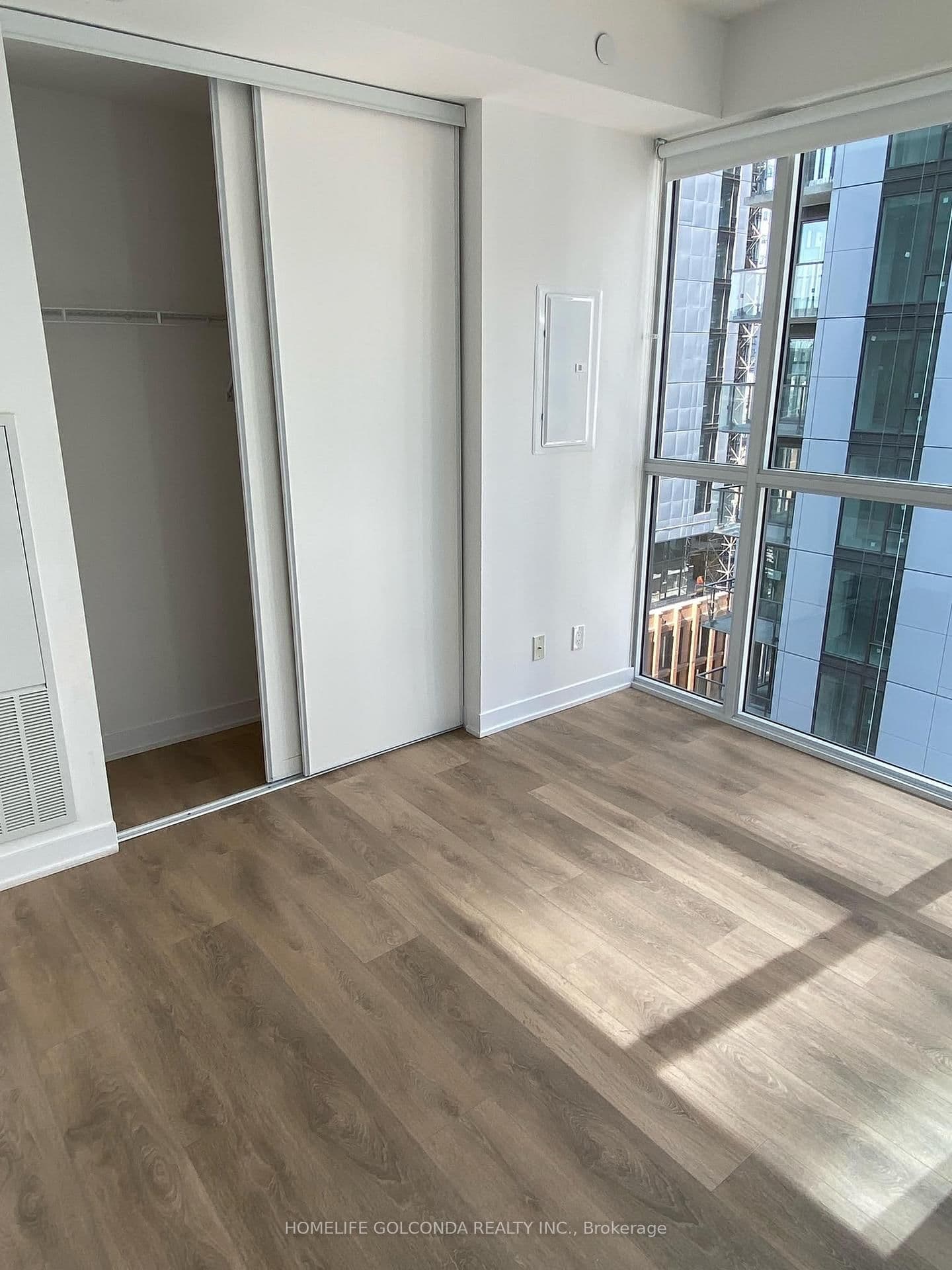 87 Peter Street, Unit 1813 thumbnail 10