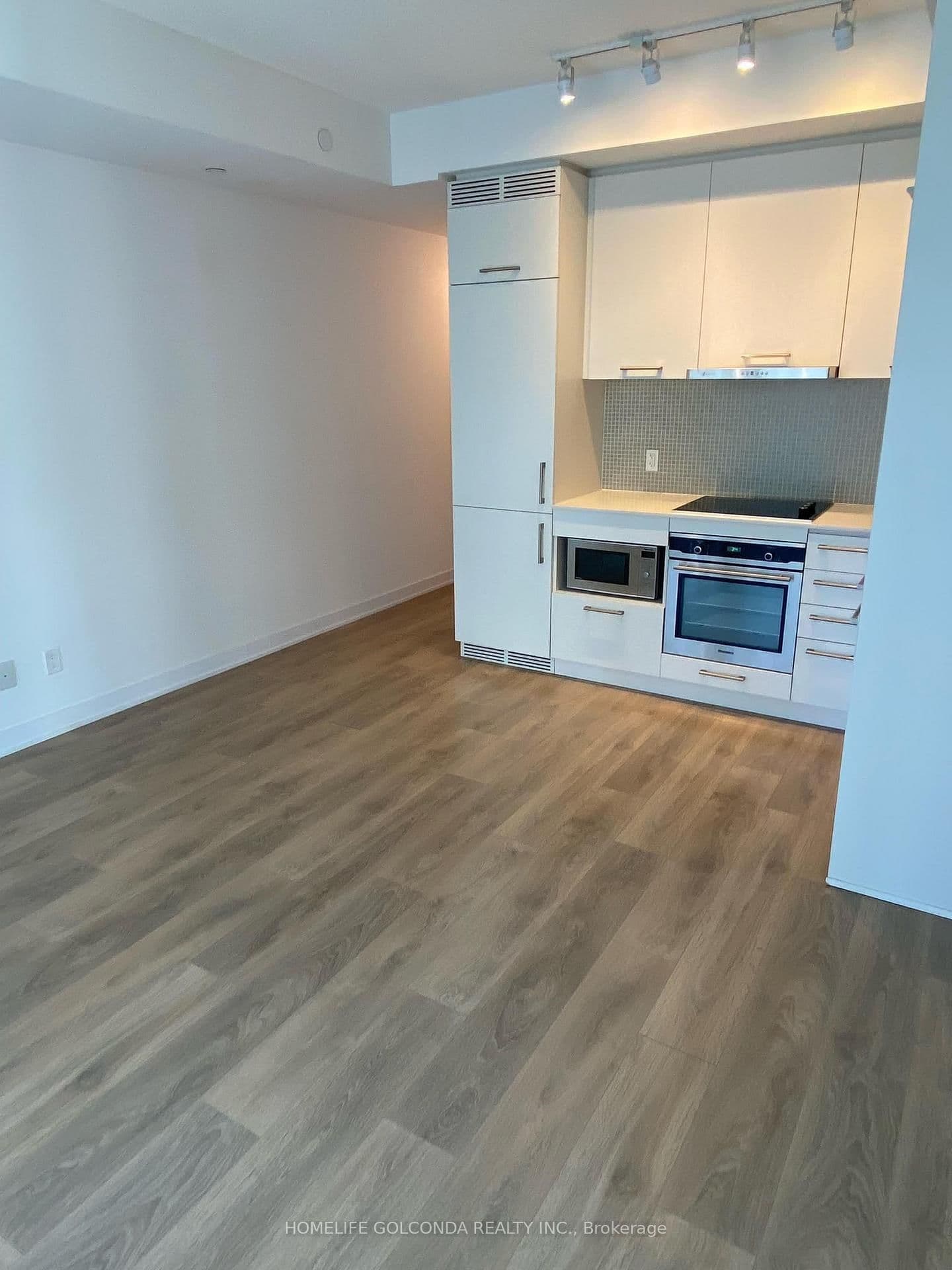 87 Peter Street, Unit 1813 thumbnail 11