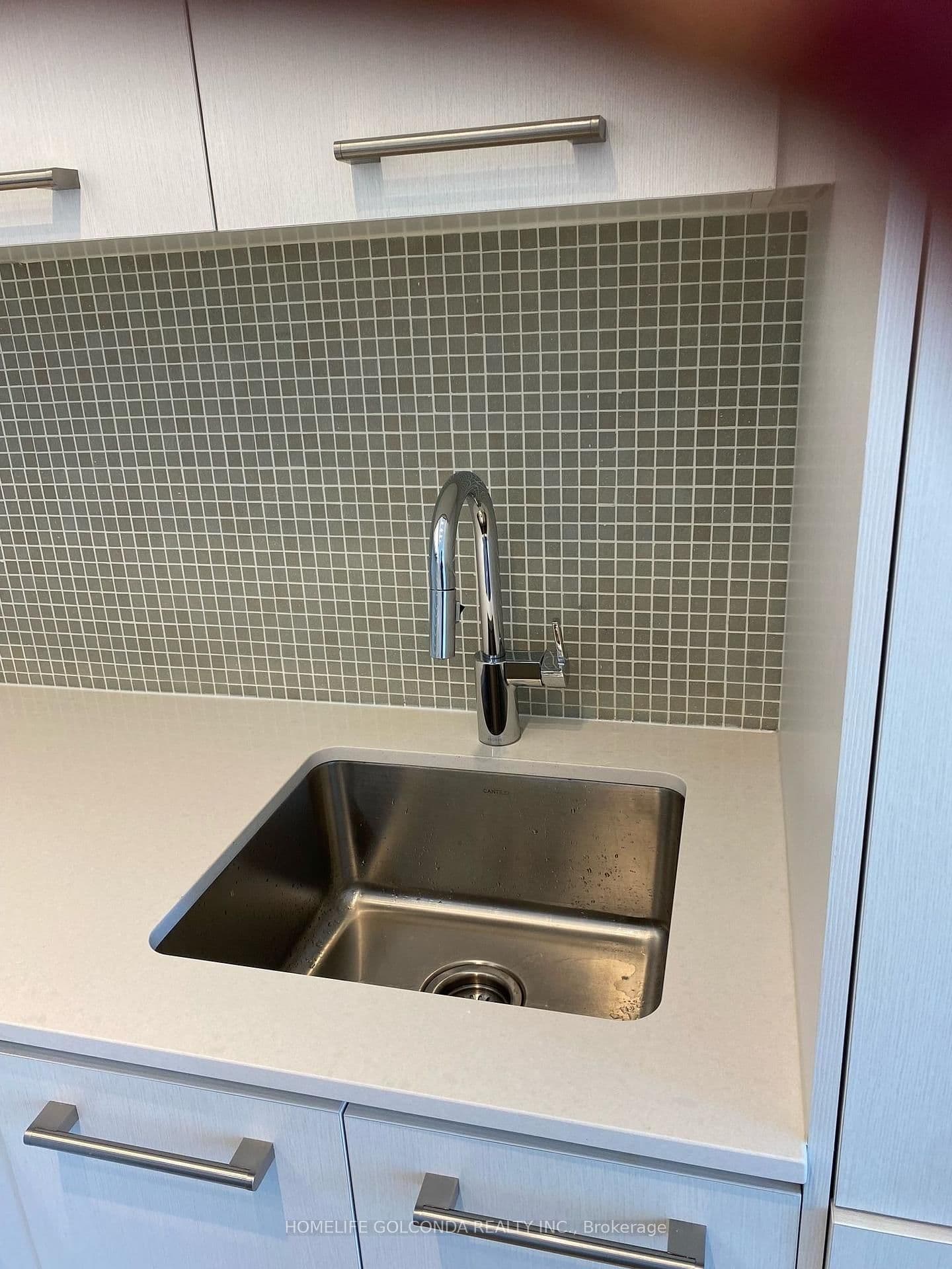 87 Peter Street, Unit 1813 thumbnail 4