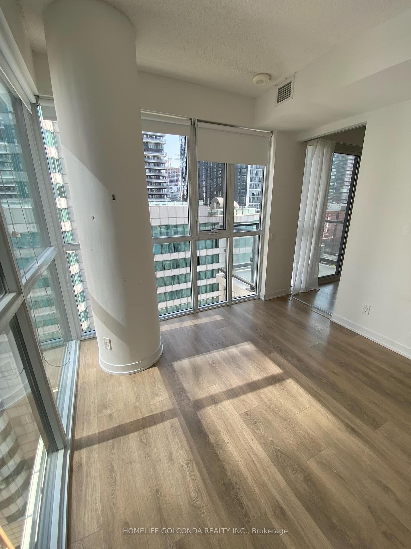 87 Peter Street, Unit 1813 thumbnail 8