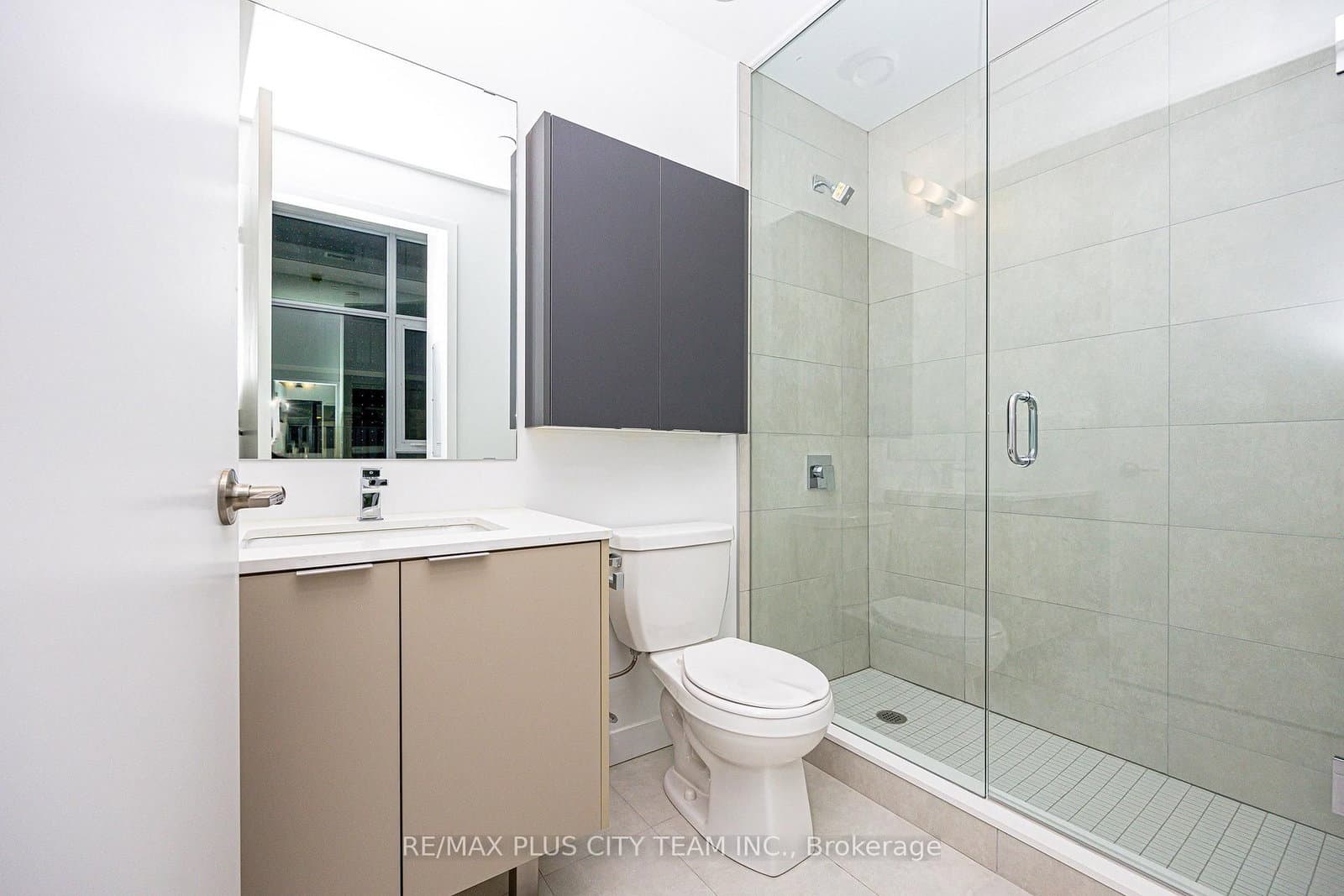 8 Tippett Road, Unit 105 thumbnail 8