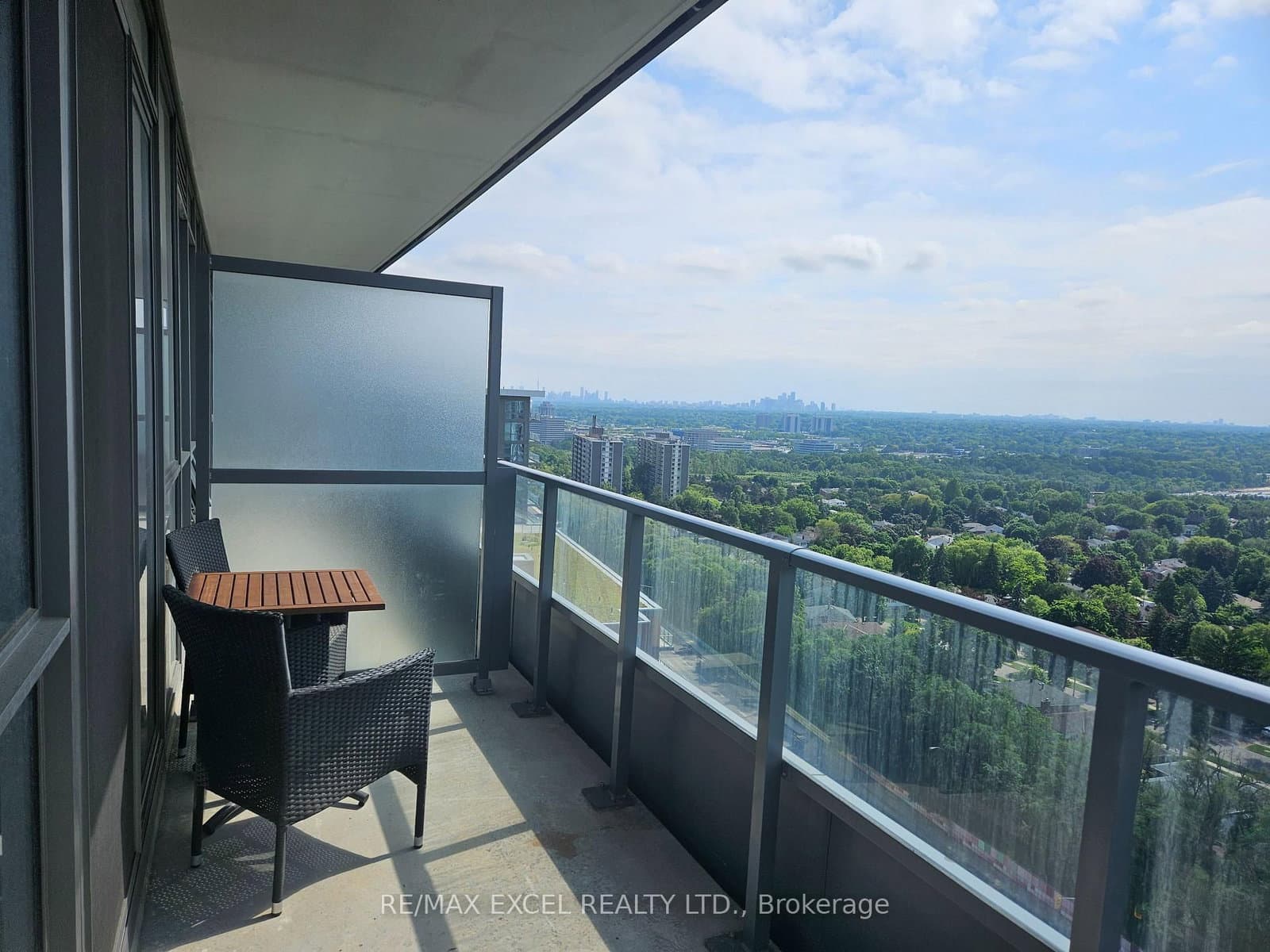 50 Forest Manor Road, Unit 1505 thumbnail 3
