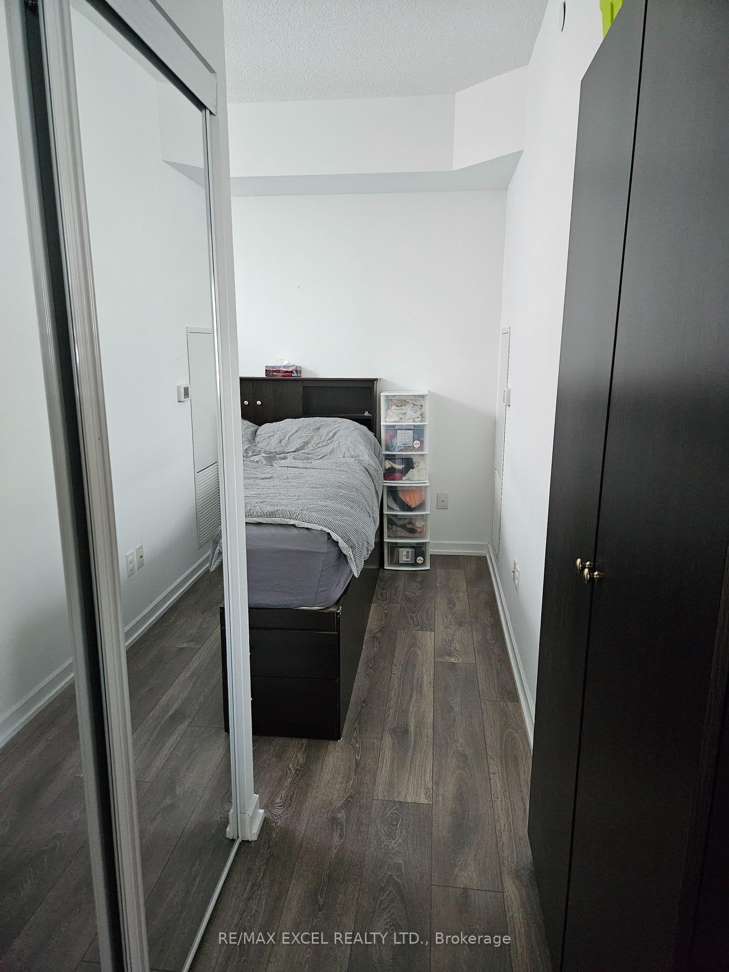 50 Forest Manor Road, Unit 1505 thumbnail 5