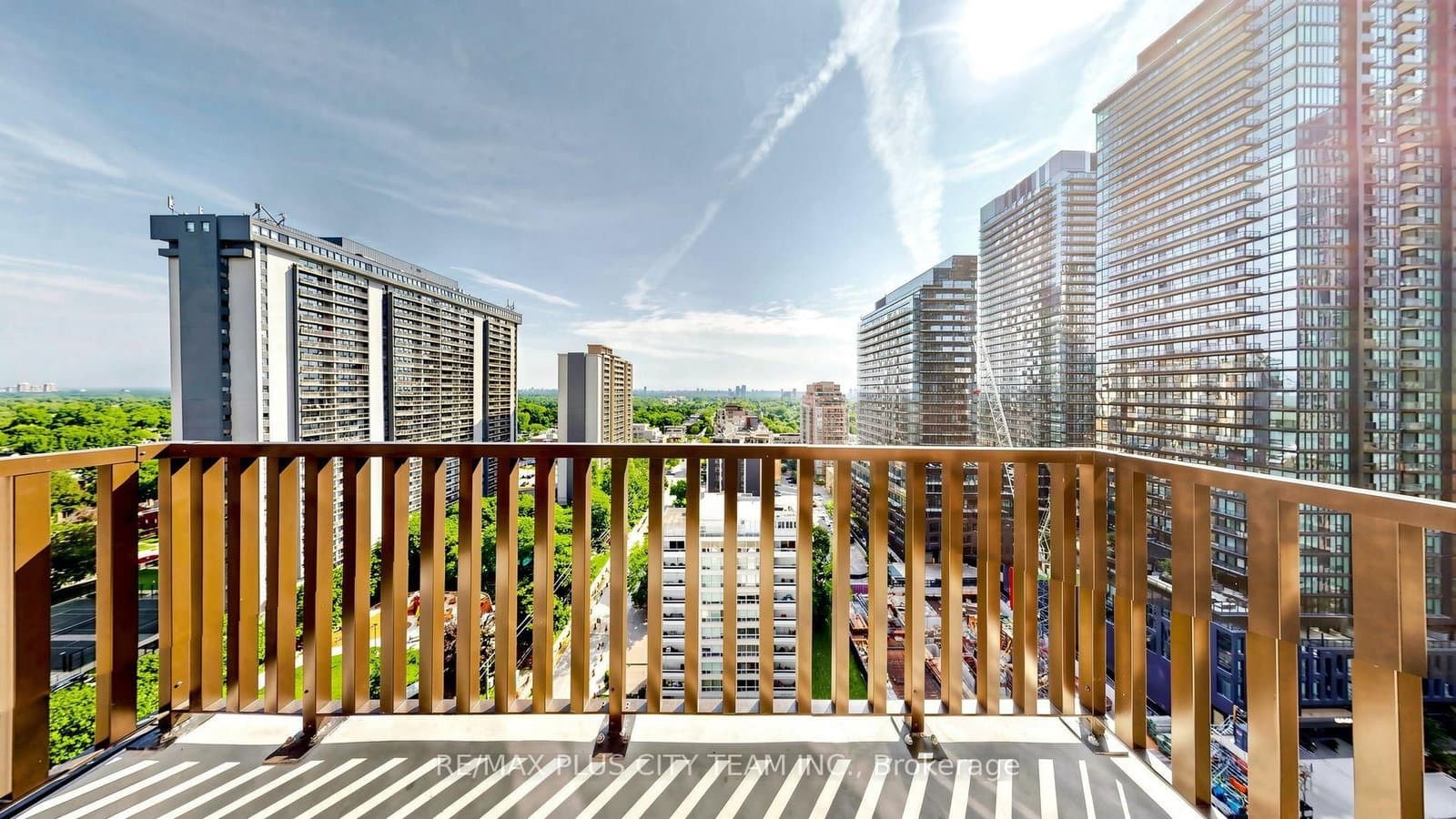 109 Erskine Avenue, Unit 1703 thumbnail 13