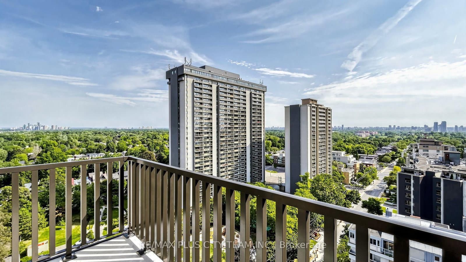 109 Erskine Avenue, Unit 1703 thumbnail 15