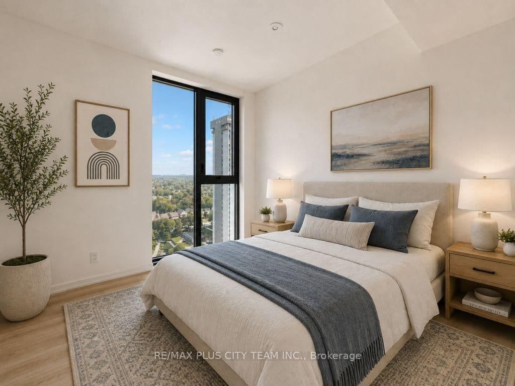 109 Erskine Avenue, Unit 1703 thumbnail 6