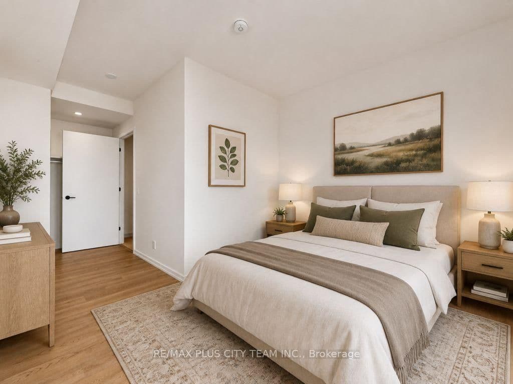 109 Erskine Avenue, Unit 1703 thumbnail 9