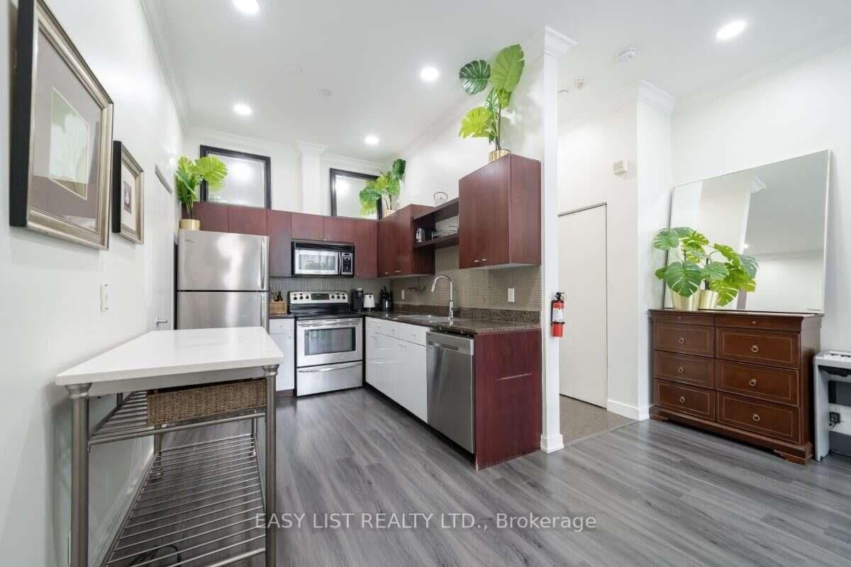 373 Front Street W, Unit 101 thumbnail 15