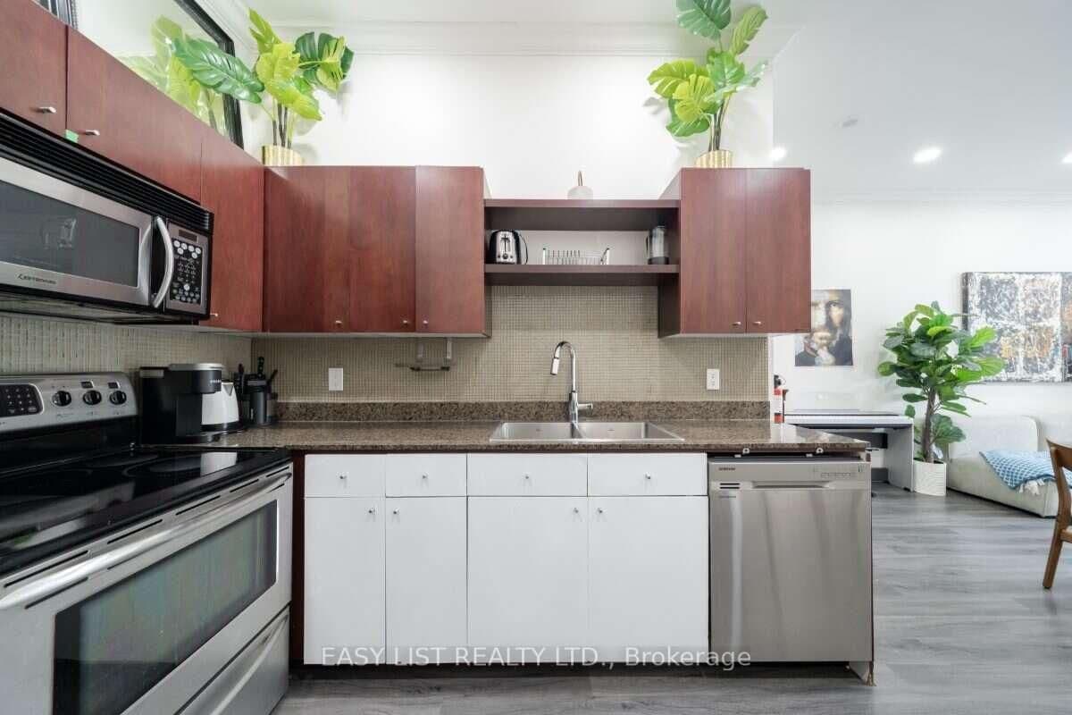373 Front Street W, Unit 101 thumbnail 16