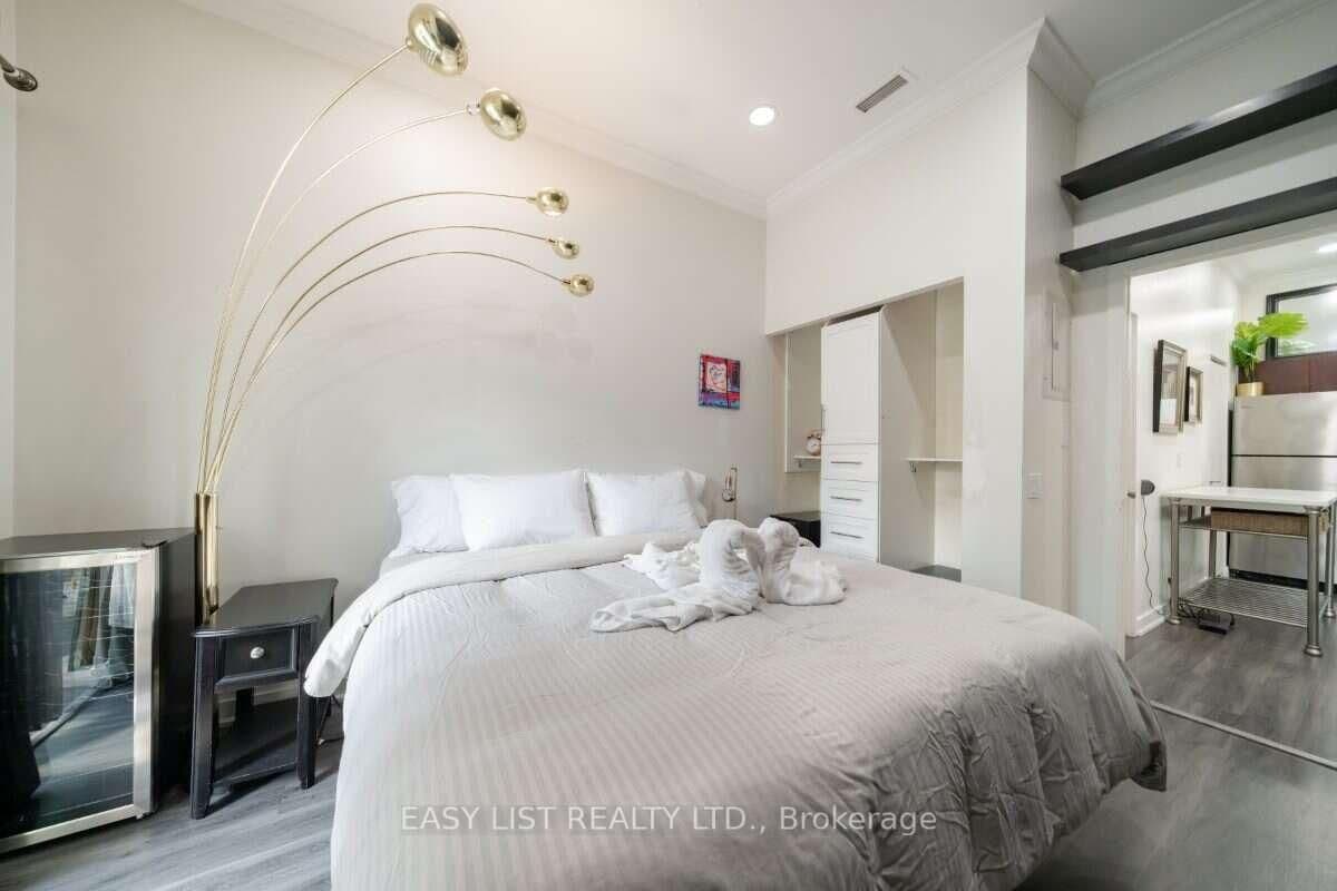 373 Front Street W, Unit 101 thumbnail 9