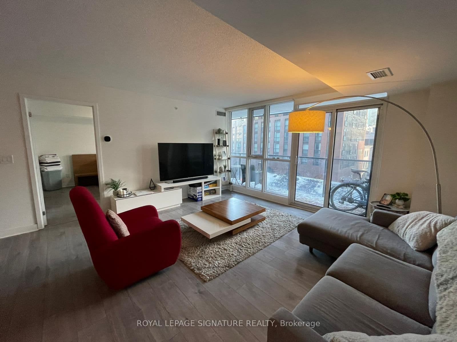 295 Adelaide Street W, Unit 414 thumbnail 16