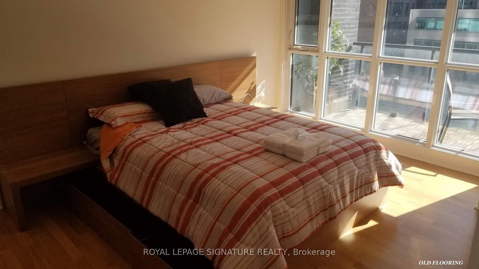 295 Adelaide Street W, Unit 414 thumbnail 7