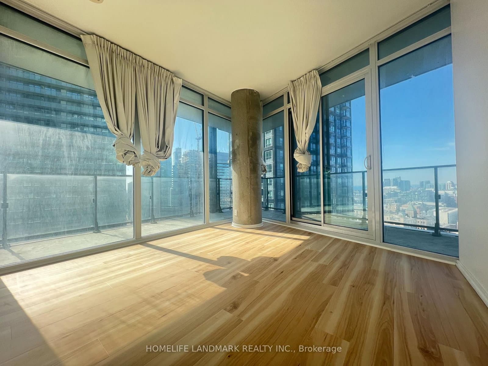 125 Peter Street, Unit 2301 thumbnail 15