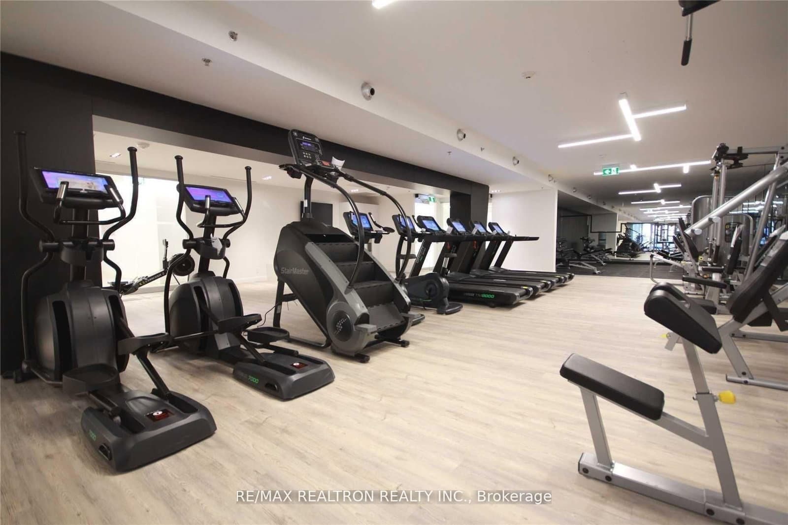 181 Dundas Street E, Unit 2507 thumbnail 17