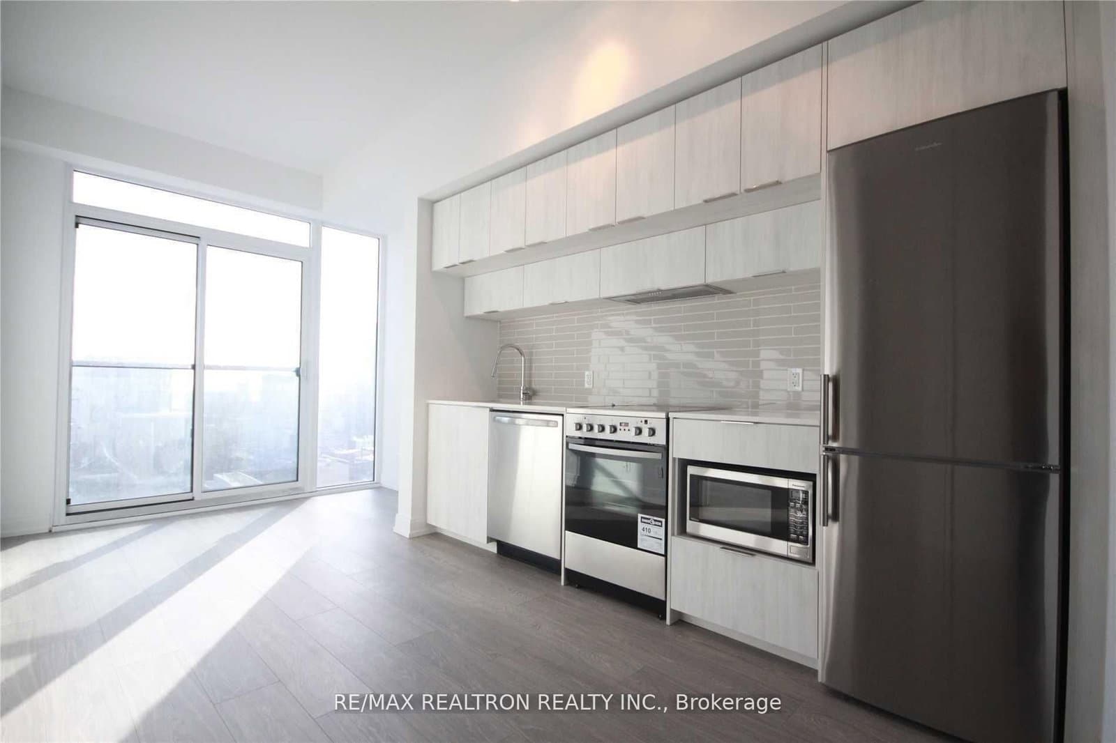 181 Dundas Street E, Unit 2507 thumbnail 3