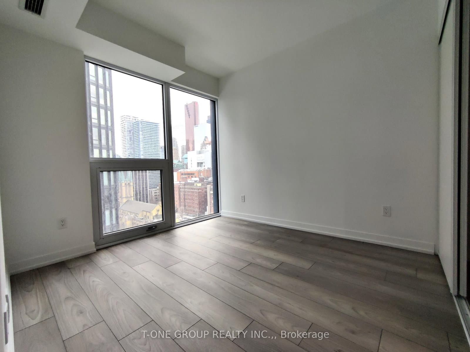 82 Dalhousie Street, Unit 1805 thumbnail 4