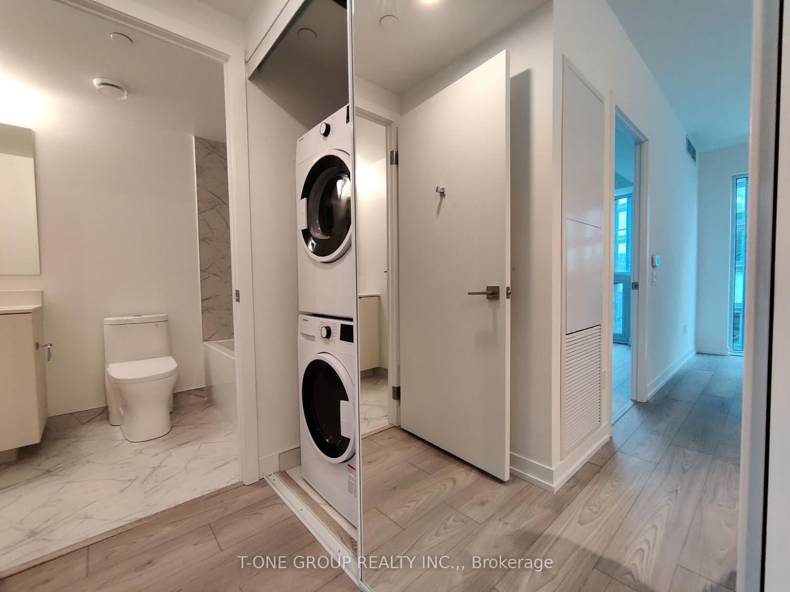 82 Dalhousie Street, Unit 1805 thumbnail 6