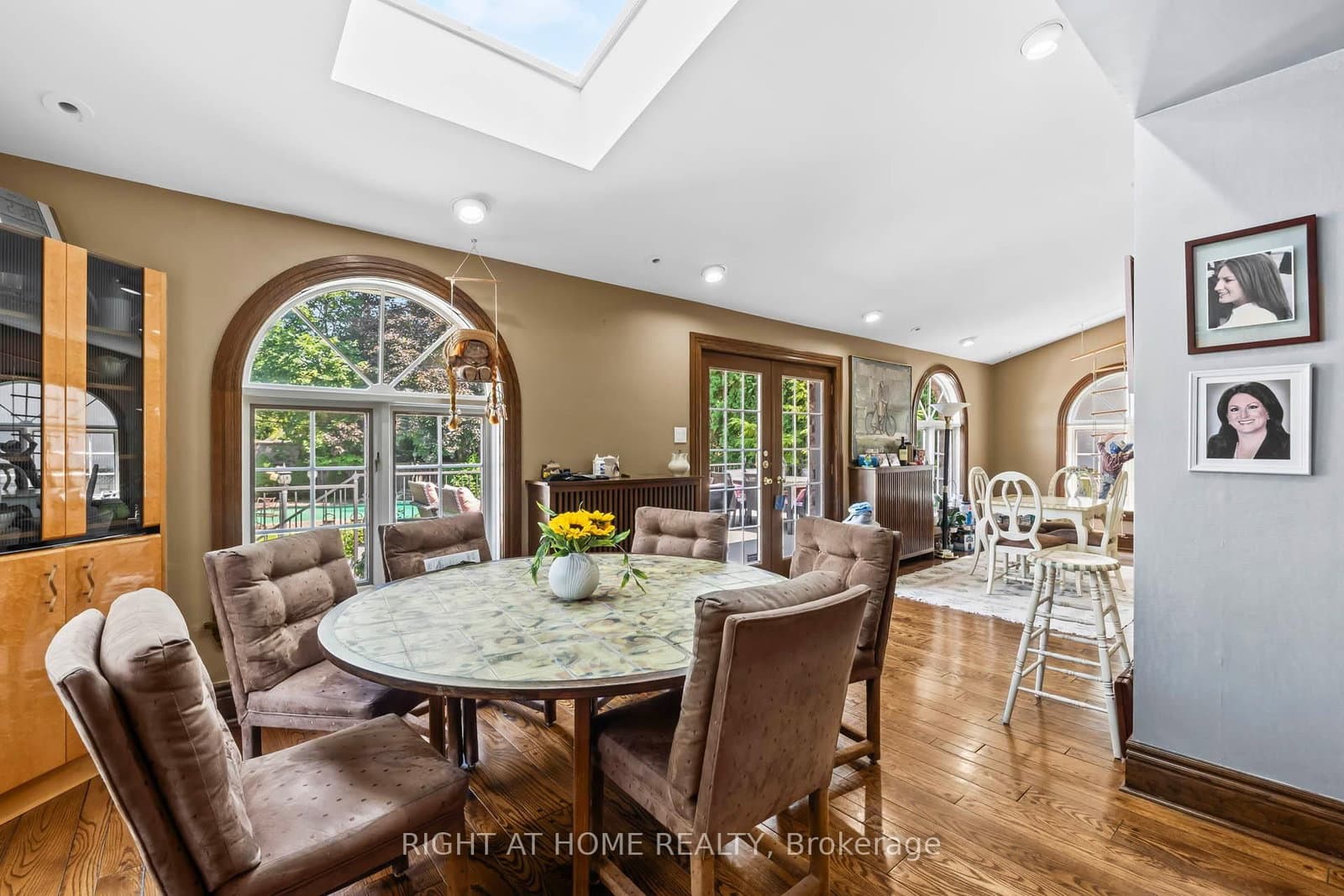 287 RUSSELL HILL Road thumbnail 23