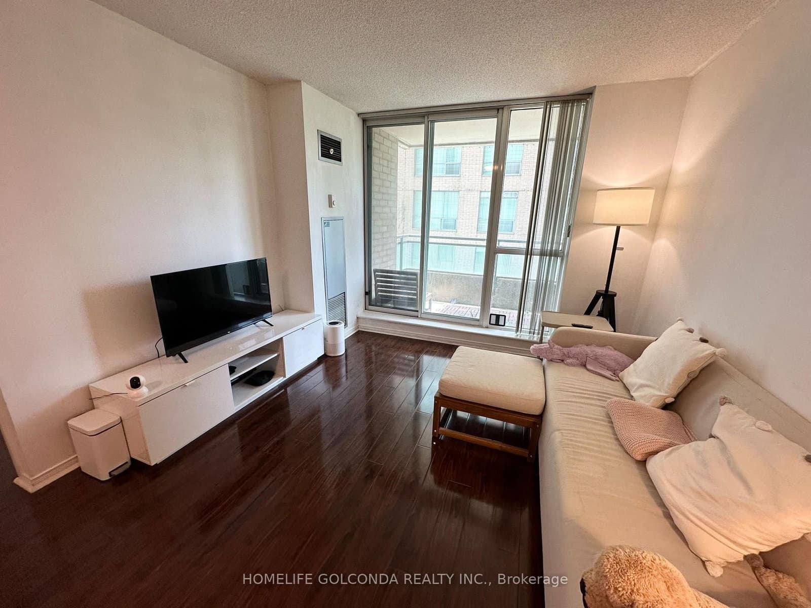 39 Pemberton Avenue, Unit 416 thumbnail 8