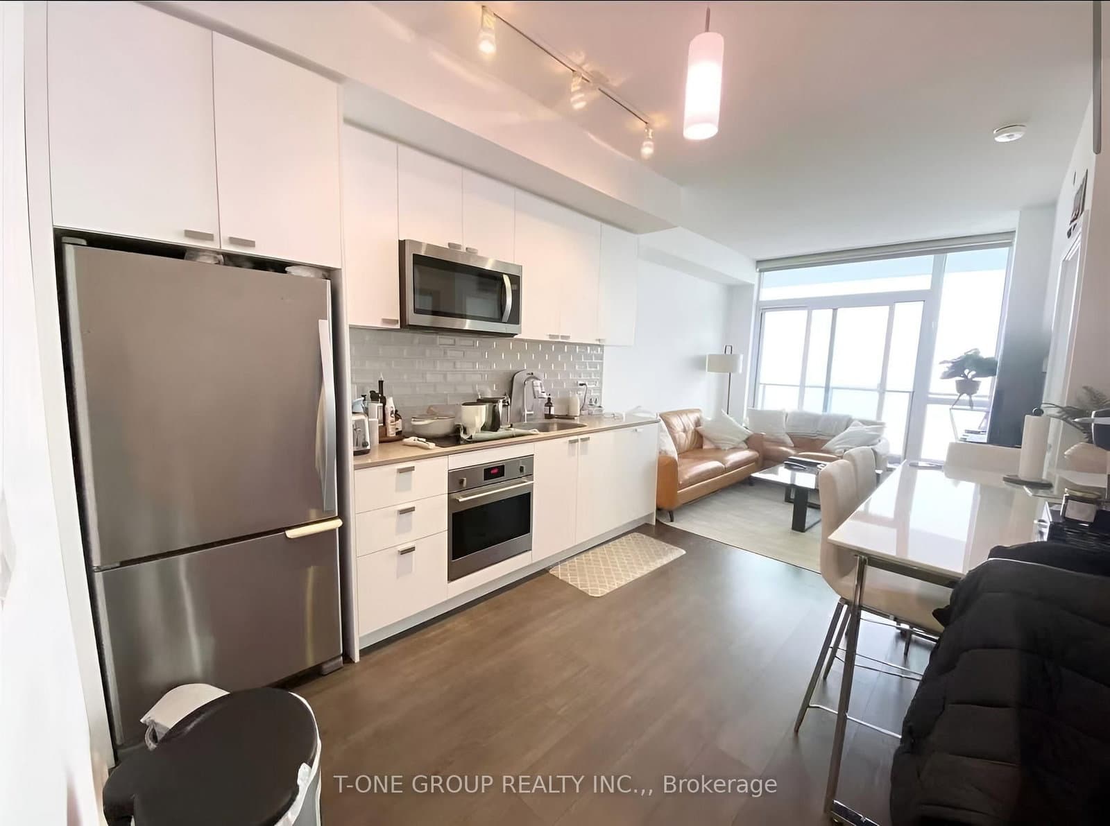 56 Forest Manor Road, Unit 3206 thumbnail 3