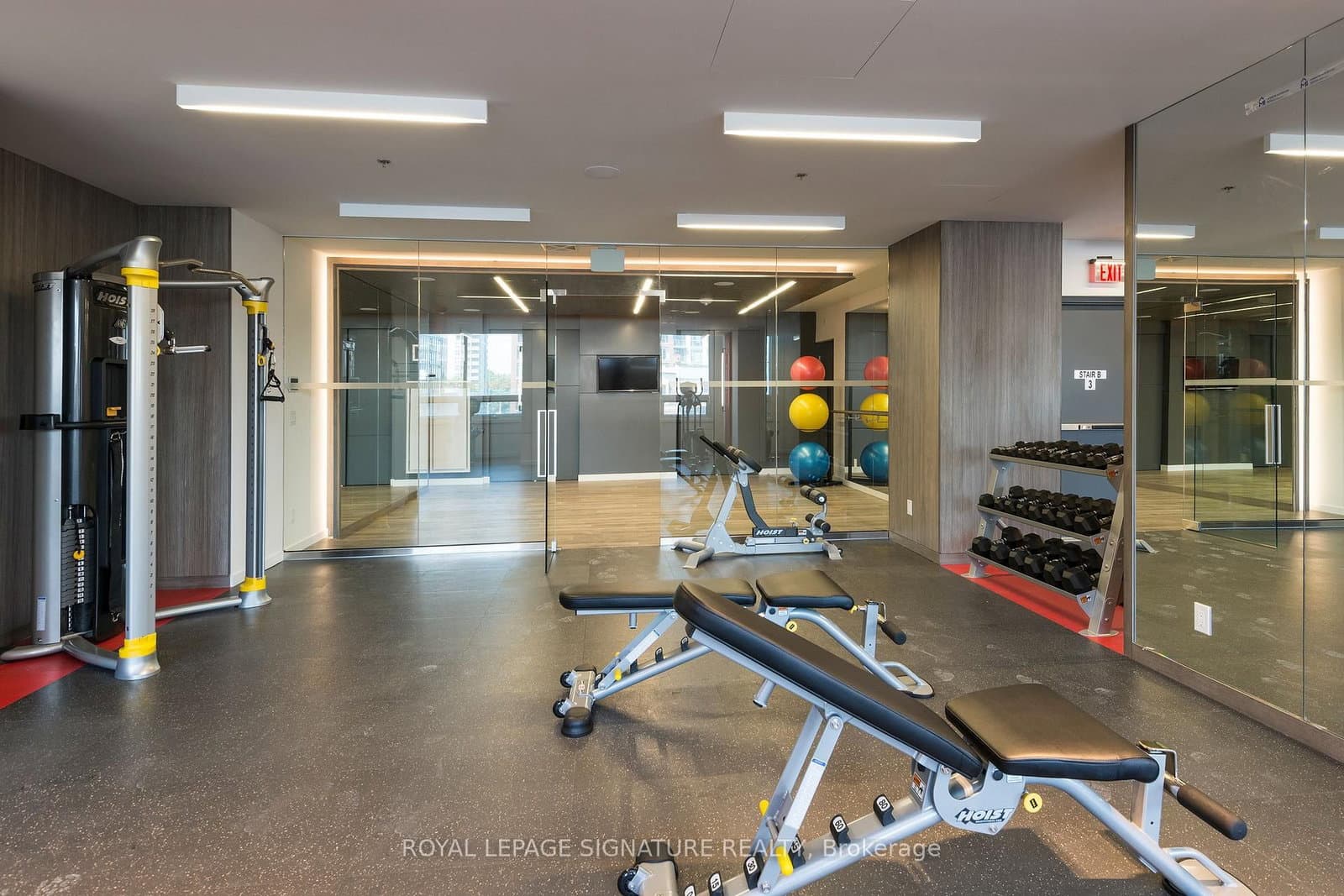 318 Richmond Street W, Unit 410 thumbnail 12