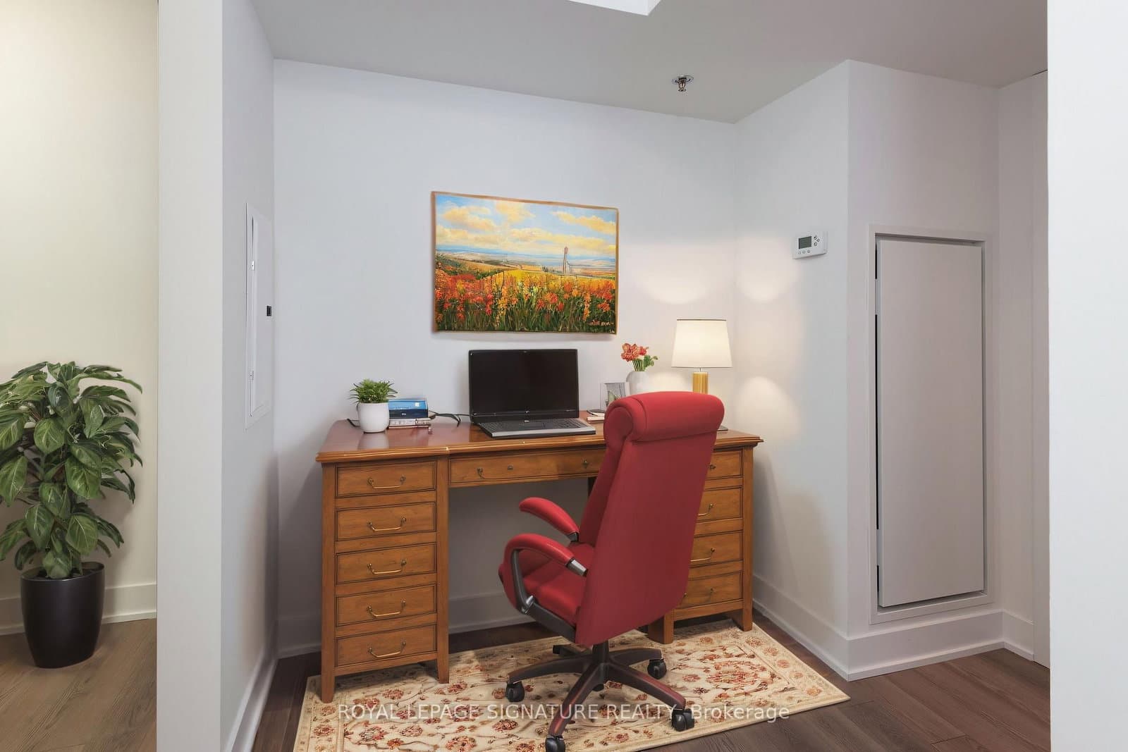318 Richmond Street W, Unit 410 thumbnail 3