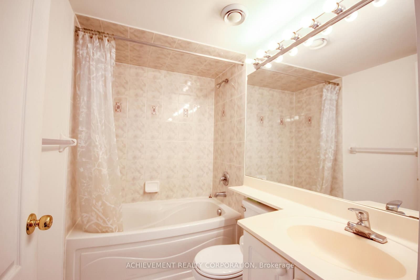 18 Sommerset Way, Unit 1016 thumbnail 16