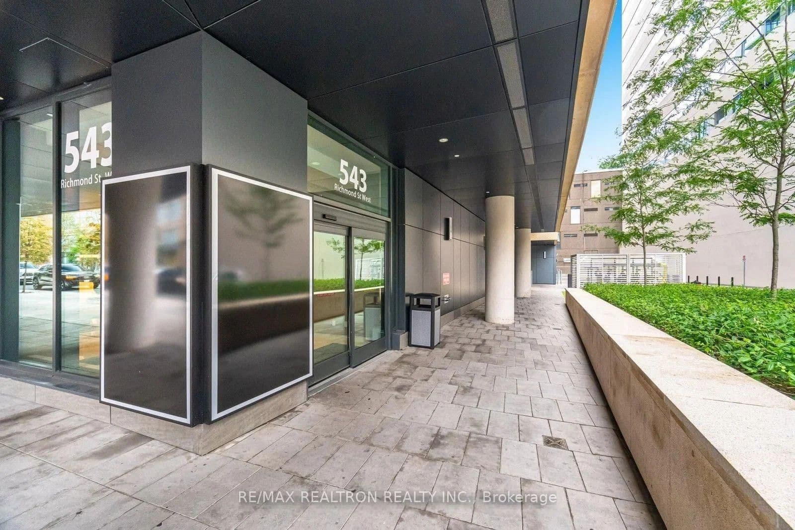 543 Richmond Street W, Unit 1427 thumbnail 3