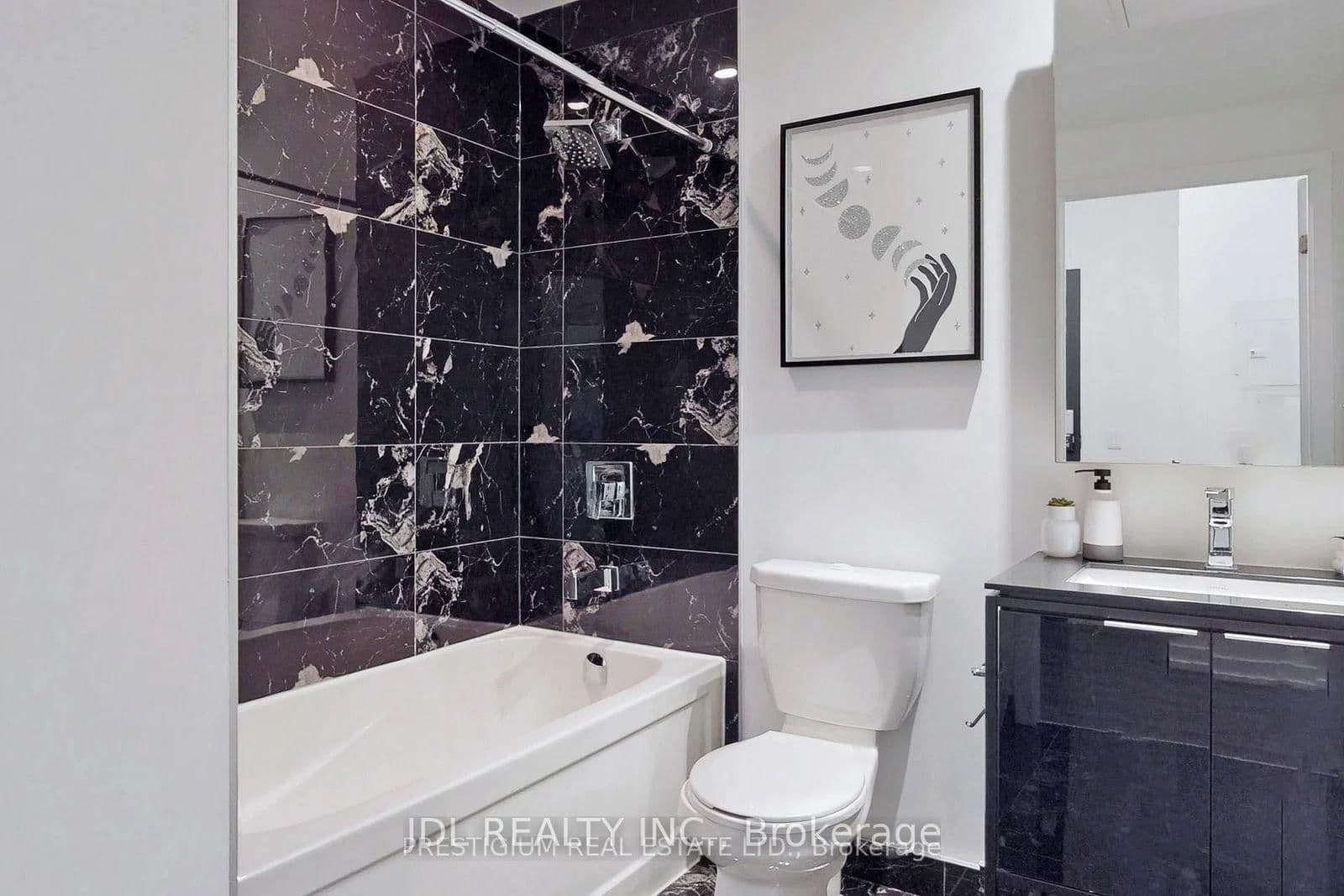 77 Shuter Street, Unit 207 thumbnail 8