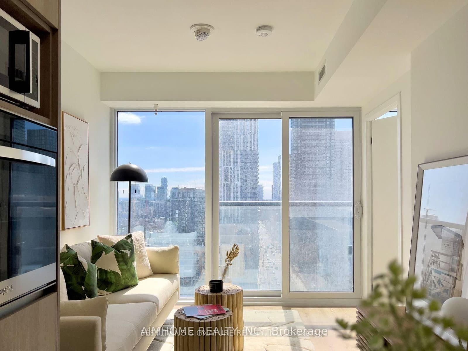 319 Jarvis Street, Unit 1802 thumbnail 2