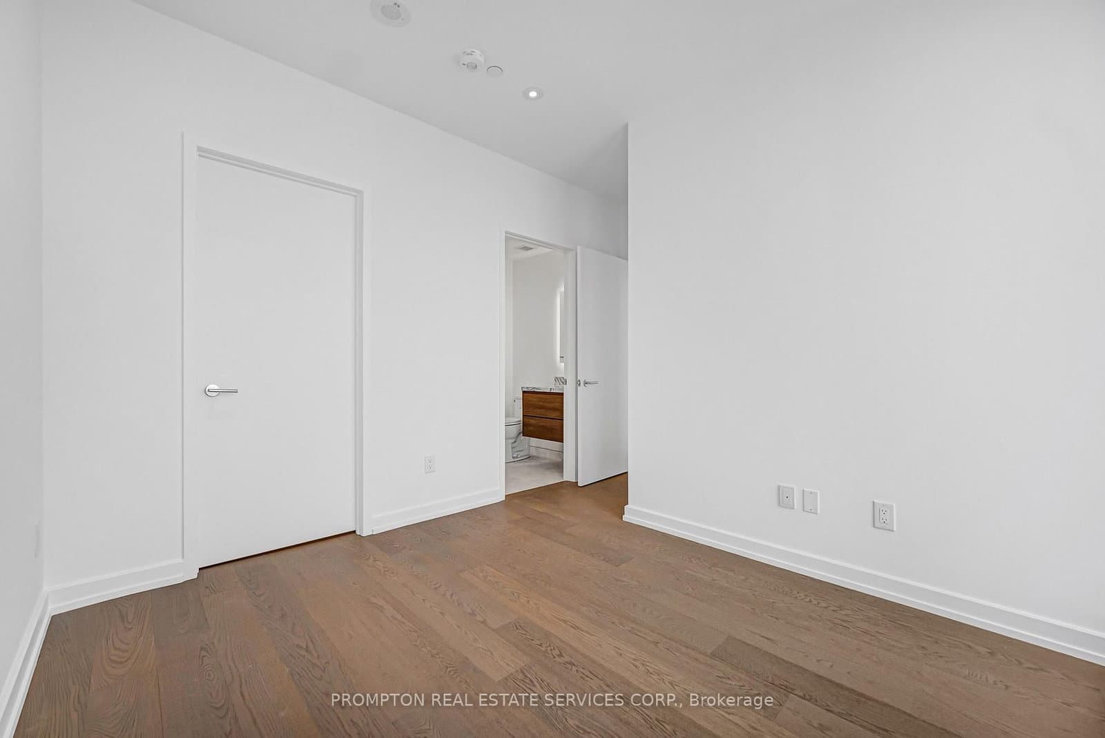 1315 Bay st Street, Unit 3302 thumbnail 10