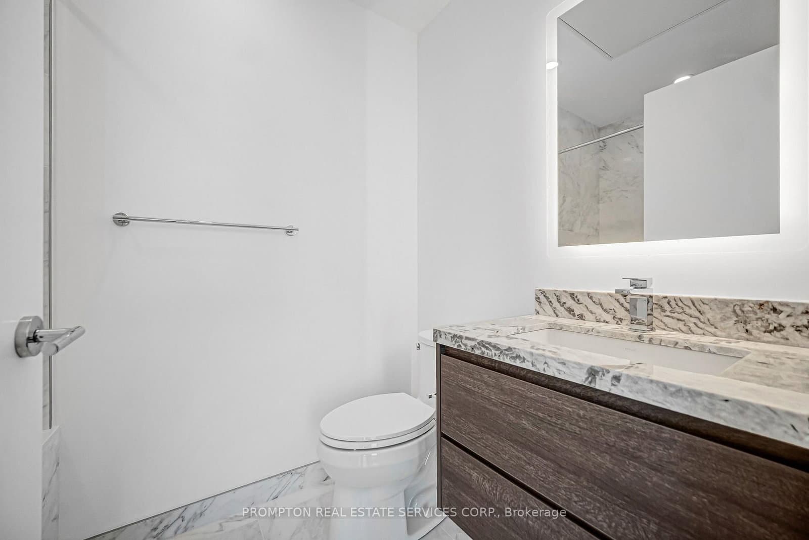 1315 Bay st Street, Unit 3302 thumbnail 11