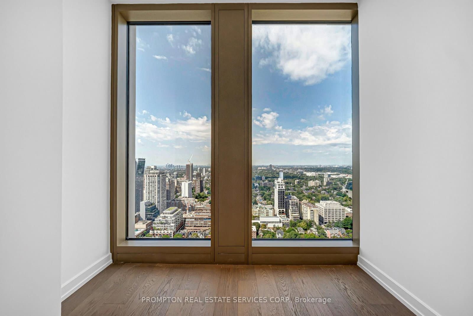 1315 Bay st Street, Unit 3302 thumbnail 13