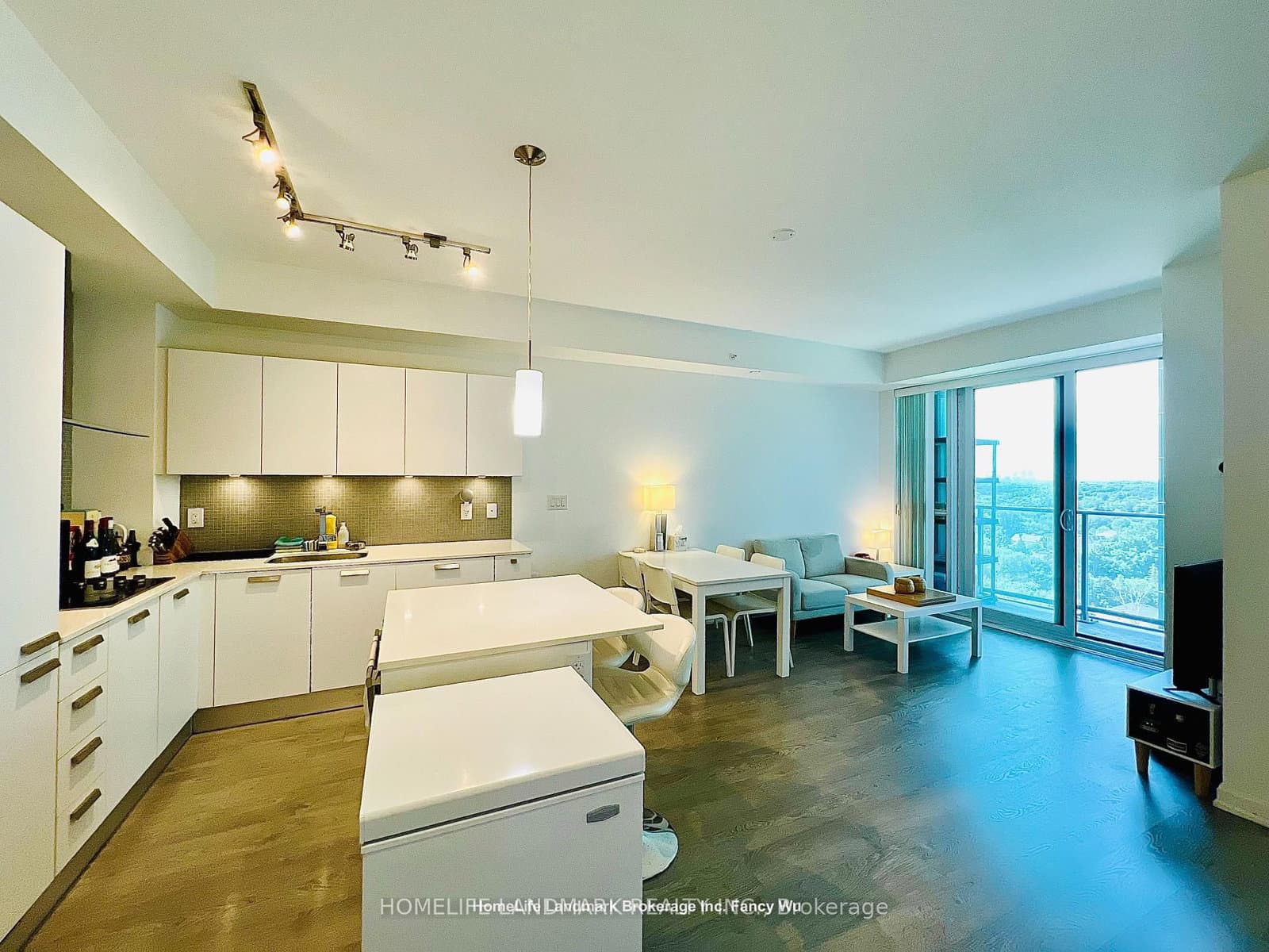 9 Bogert Avenue, Unit 1204 thumbnail 2