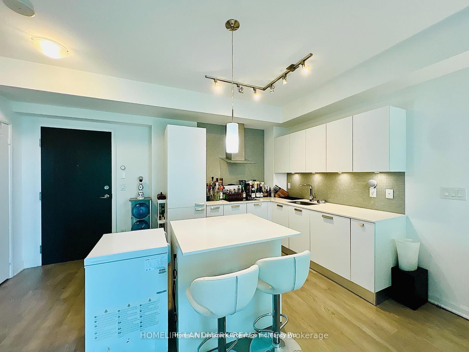9 Bogert Avenue, Unit 1204 thumbnail 4