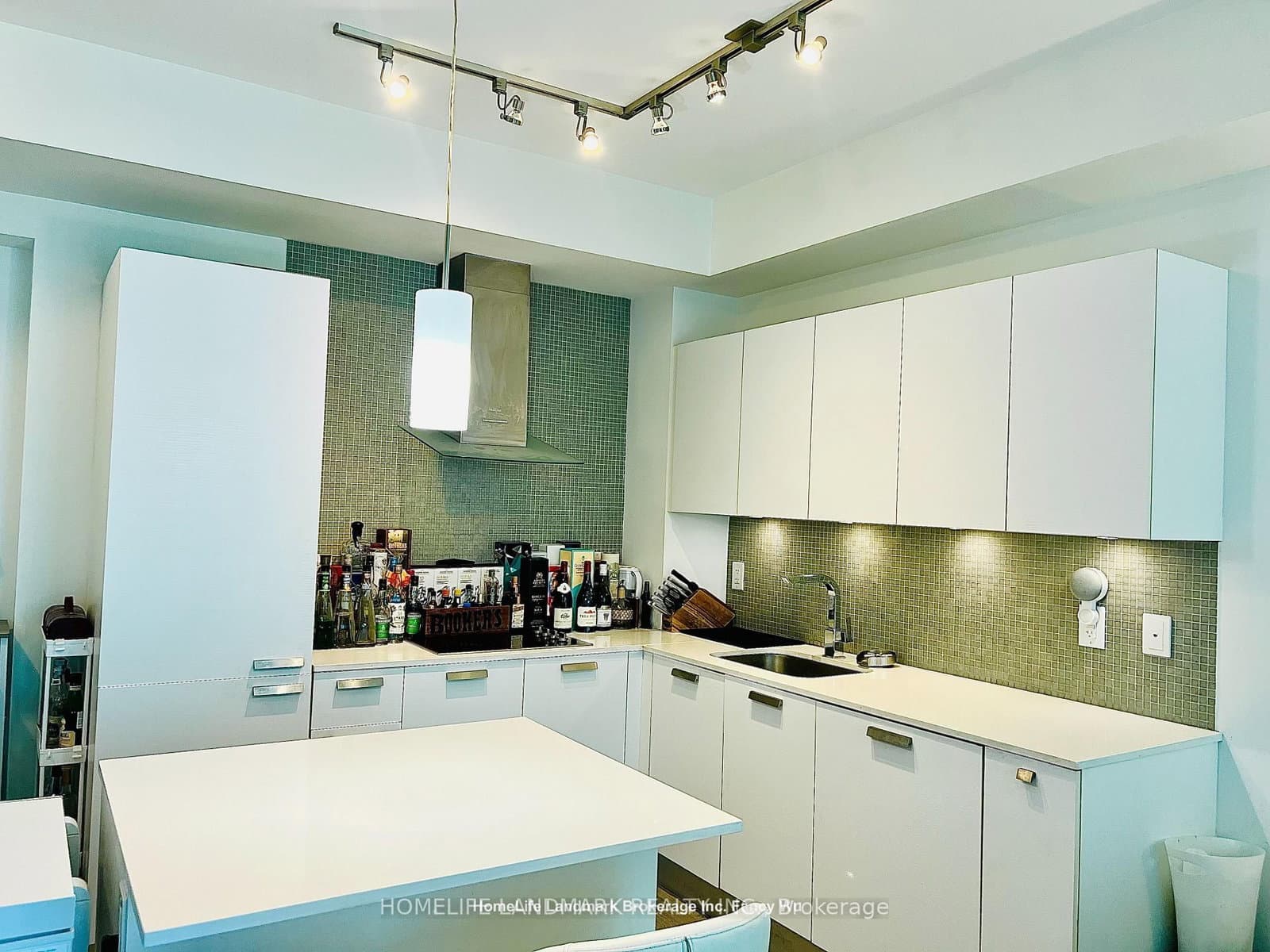 9 Bogert Avenue, Unit 1204 thumbnail 8