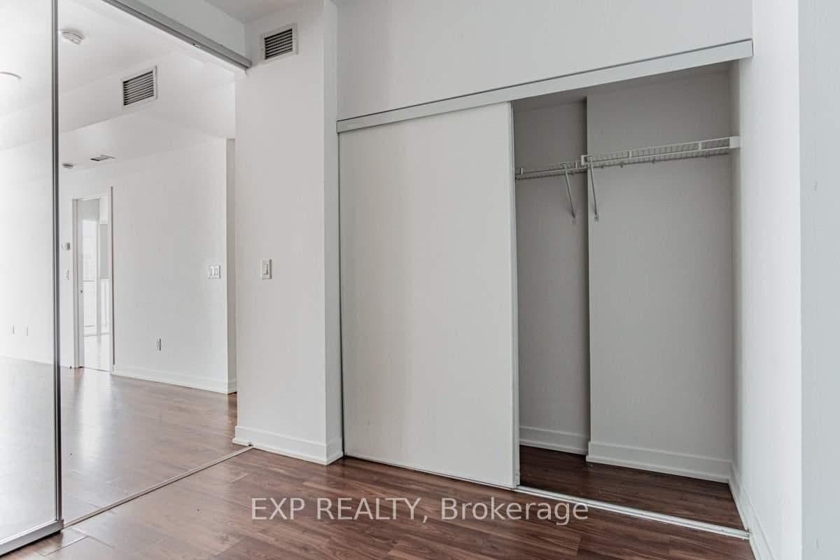 105 George Street, Unit 1311 thumbnail 10