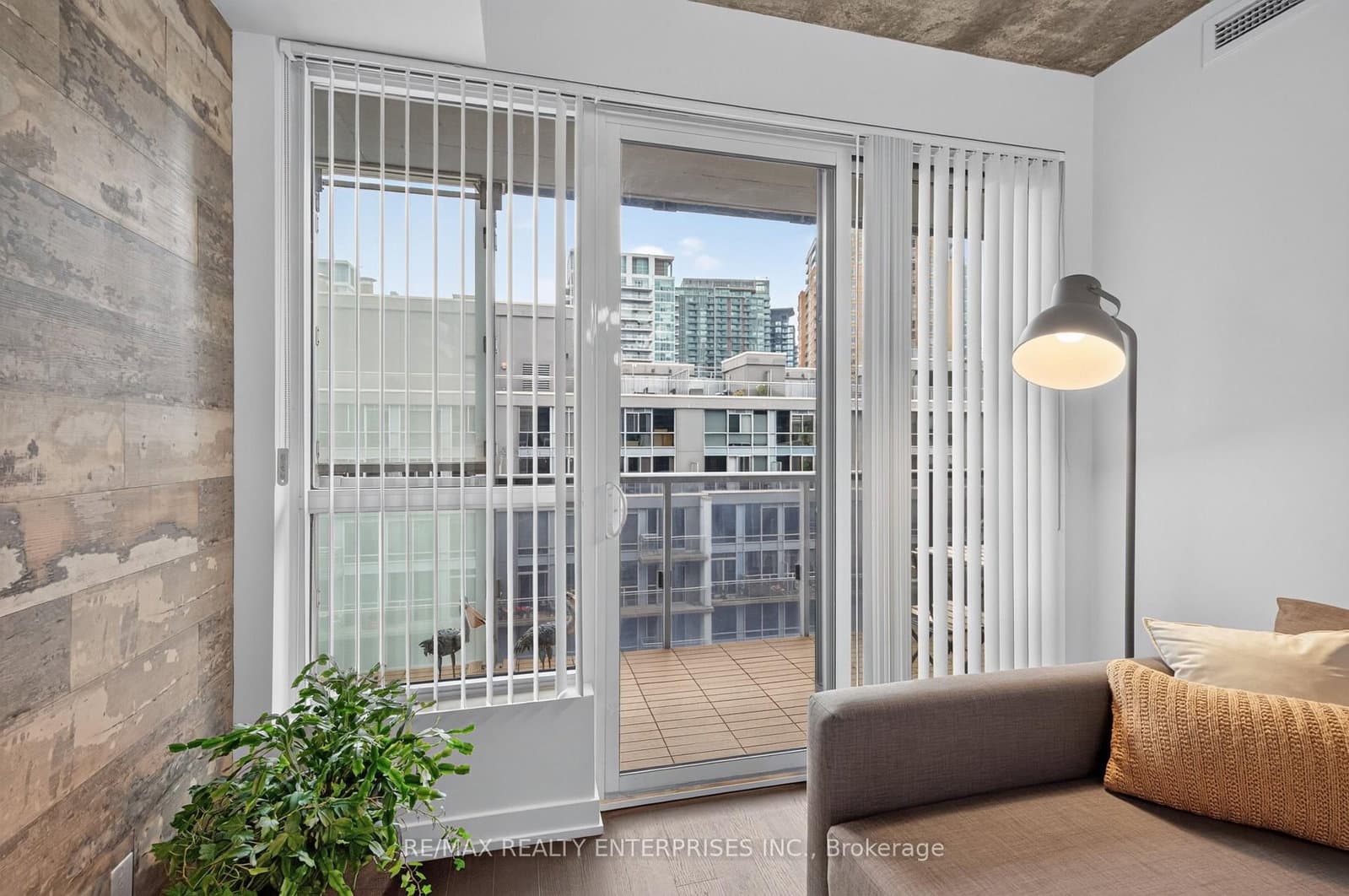 1030 King Street W, Unit 942 thumbnail 12