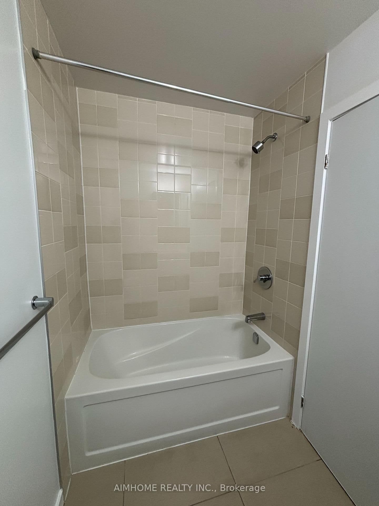 52 Forest Manor Road, Unit 603 thumbnail 11