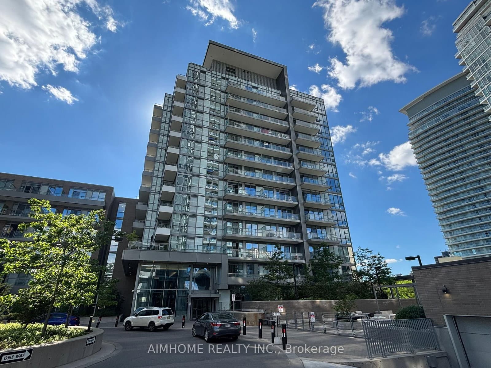 52 Forest Manor Road, Unit 603 thumbnail 2