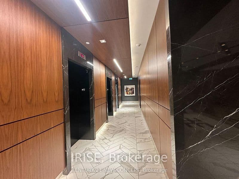 327 King Street W, Unit 606 thumbnail 11