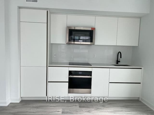 327 King Street W, Unit 606 thumbnail 8