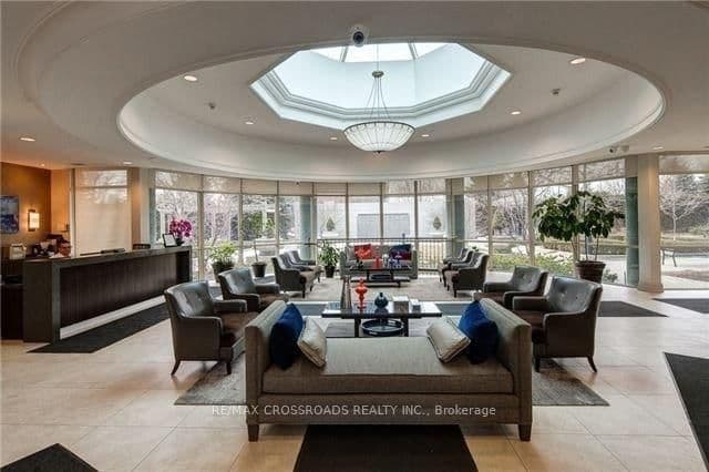 30 Harrison Garden Boulevard, Unit 1001 thumbnail 3