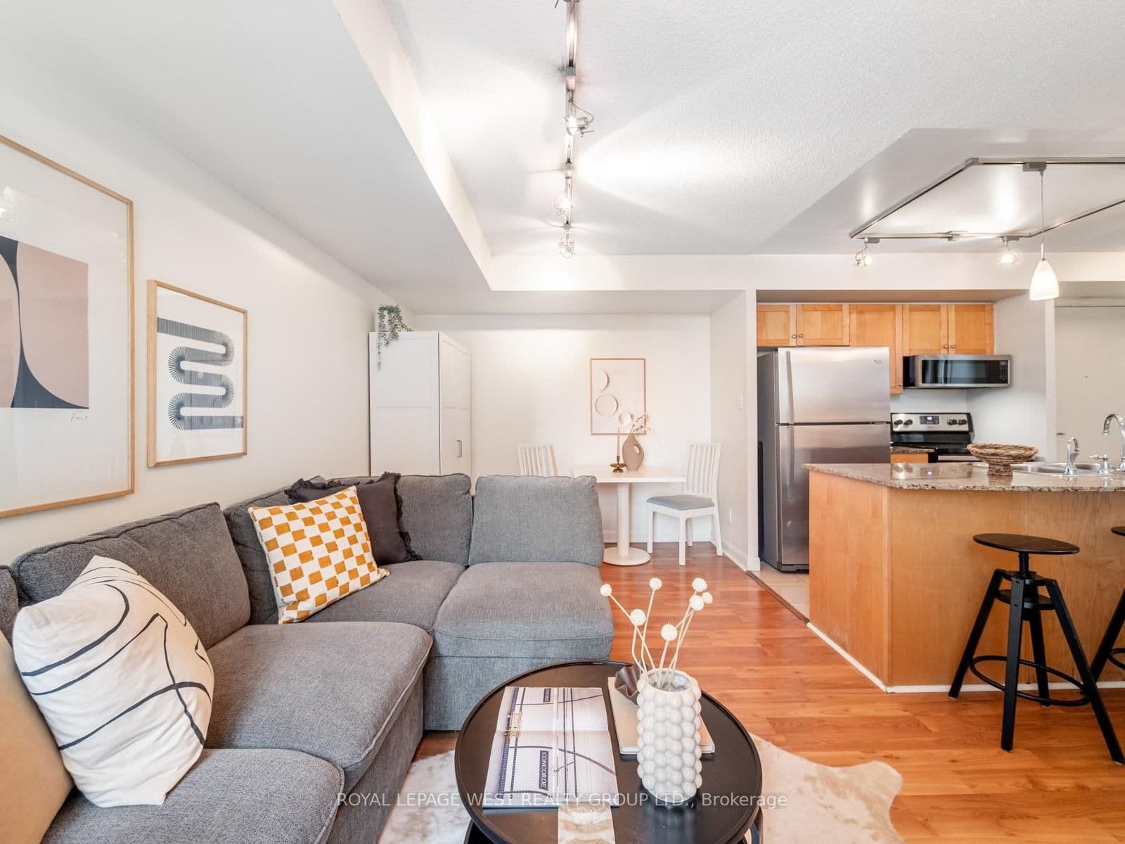 313 Richmond Street E, Unit 1453 thumbnail 31