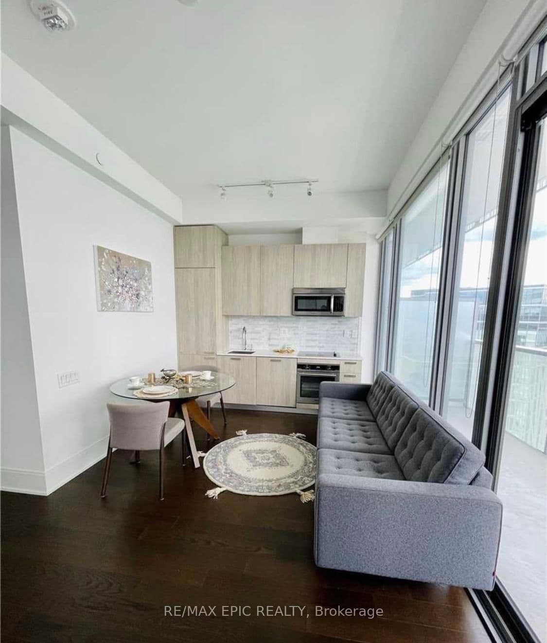 50 Charles Street E, Unit 4705 thumbnail 3